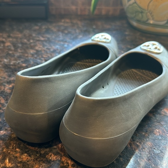 CROCS Black Ballet Flat with Medalian Size 8 CR5482 - Picture 10 of 10